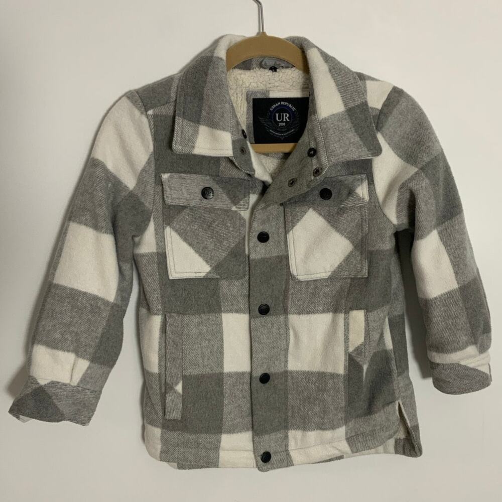 Urban Republic Buffalo check Shacket Boys size small (8)‎